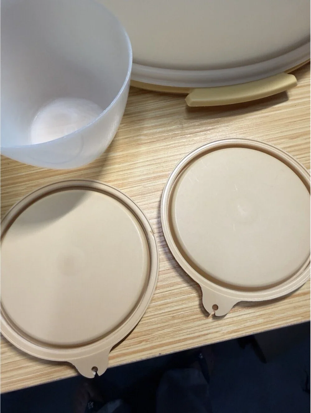 VTG 8 Pc Tupperware Bundle Deviled Eggs And Large Cake Carrier Harvest Gold
